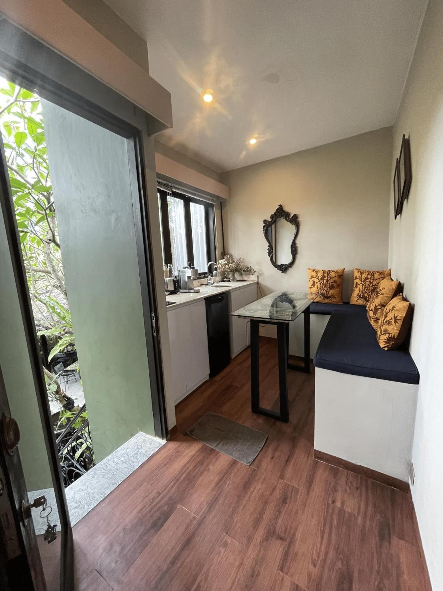 The Lodge Canggu Denpasar  Bagian luar foto